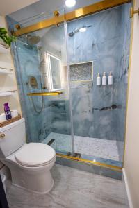 Oceanfront Luxe Condo, Sleeps 7