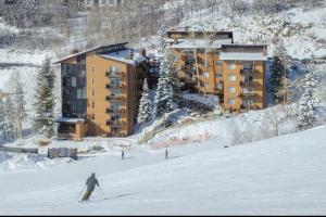 SE076 - Storm Meadows East Slopeside
