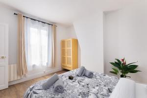4P Paris Elegant Apartment in Montparnasse Percy