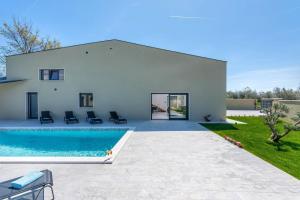 Deluxe Villa with Pool, Sauna, Jacuzzi & Playground