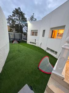 Luxury Villa with Pool 2 Min to Beach
