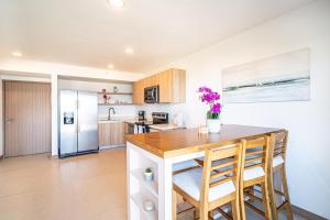 Ocean View Condo | Steps to Beach & Comfort