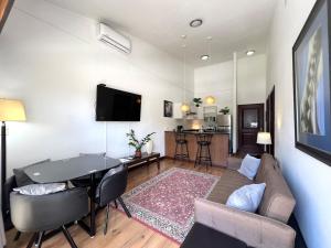 G-House, Bright & Mindful Space in a Prime Spot