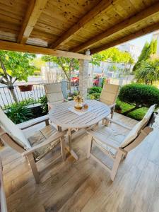 Sunset Apartment with a private yard at Medulin Riviera