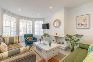 Chic Dream Home, Rooftop BBQ, 9 Pools, Golf Views