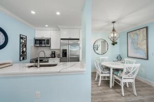 #1441 Sanibel Moorings Dock View