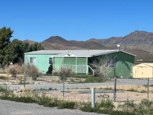 House in Pahrump sleeps 9, D Valley