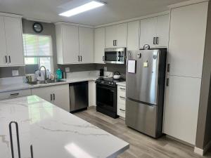 House in Pahrump sleeps 9, D Valley