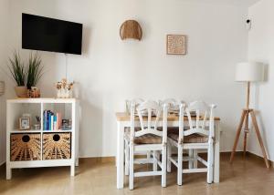 La Casita dAleSan - Chill Apartment with Pool, 5min to Playa