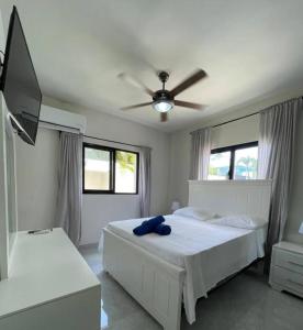 Cana Life Breeze Los Corales Beach Residences A2