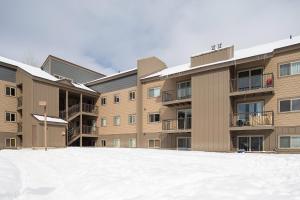 SHB21 - Shadow Run Condominiums