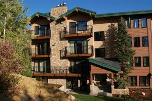 SL206 - Scandinavian Lodge and Condominiums