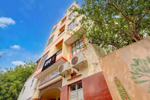 SPOT ON The Royal Inn