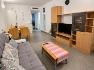 Modern 1 Bedroom Apartment with Pool and Free Parking Benidorm Area