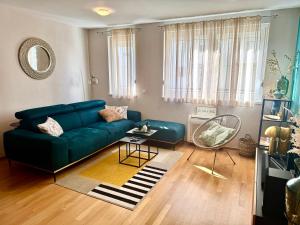 Cozy apartment on top location with private parking