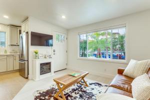Shop, Dine, Walk to Ocean! San Clemente Retreat