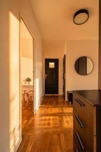 Stylish Apartment for 6 in I Quiet Area I Beautiful View I Fully Equipped Kitchen - Thermomix & Coffee Machine