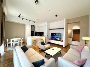 Exclusive Luxury Villa in Dukley Gardens