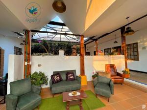 Hostal Kolibrí guasca, Hermosa Casa Colonial en el centro de Guasca