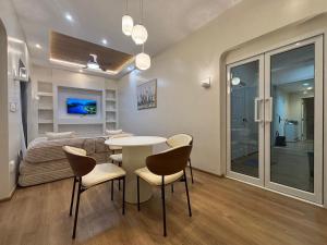 Silom Sky I Mahanakhon View for 2-6 Guests near BTS Chong Nonsi