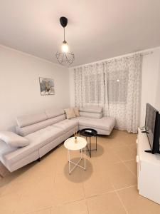 Arvanda Apartments