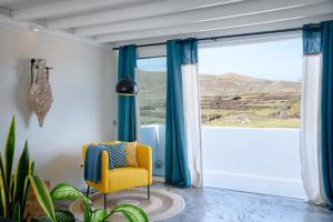 CocoMar II- Luxurious loft, just the ocean and volcano