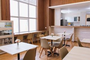 Zentra Plaza Hotel & Cowork