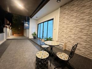 Happy Hours Pool Villa