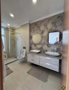 Fully furnished 2 bedroom at the Colosseum Residence, Parklands