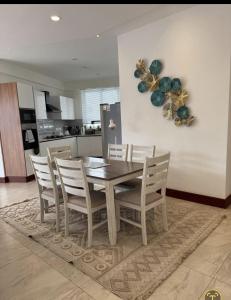 Fully furnished 2 bedroom at the Colosseum Residence, Parklands