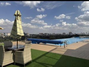 Fully furnished 2 bedroom at the Colosseum Residence, Parklands