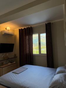 2BR apartment with view, cozy & modern stay