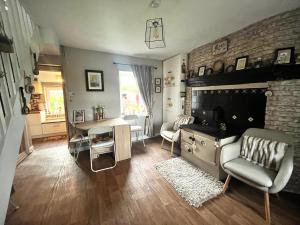 Daffodil Lodge