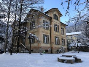 Apartment in Historic Villa