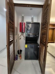 Depa moderno con roof top en zona romántica 202