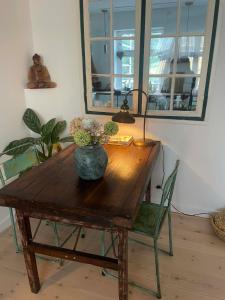 Townhouse appartment with two cuddly cats in the center of Elsingore close to beach and Hamlets castle