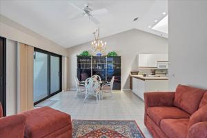 Harbour Oaks 2121 by FVC