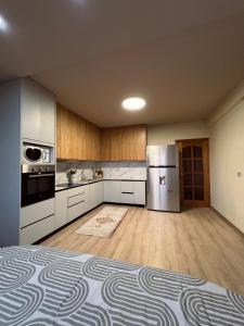 Sara City Center Apartment
