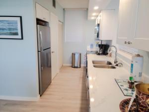 Beachplace 6 501 by FVC