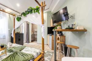 La Jungle Secrète Spa et cinéma en plein air