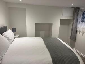 4Bedroom Home with Garden