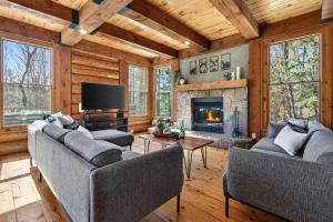 NEW! Timber Chalet w Hot Tub • Forest Views