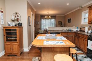 Large 7 Bedroom Heritage Home in St Catharines