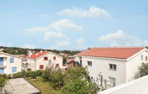 2 Bedroom Amazing Apartment In Vir