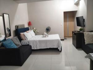 M&V Condotel Near NAIA Terminal 3