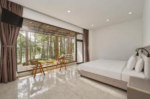 Romeo & Juliets Hồ Tuyền Lâm Dalat