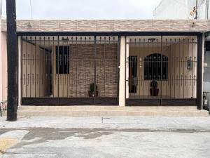 Casa Acogedora cerca de UANL y Monterrey