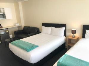 Twin Coast Adventures Motel & Cycle Hire