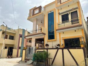 DWARKA HOME STAY AC family only