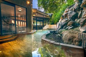 Ooedo Onsen Monogatari Premium Shirahama Gyoen